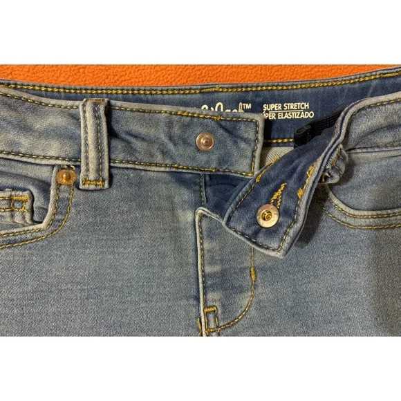 Cat & Jack Girls Jean Shorts - Picture 3 of 5